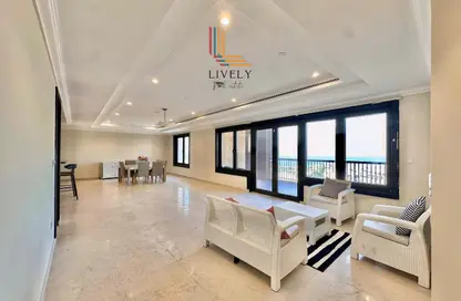 Apartment - 1 Bedroom - 2 Bathrooms for rent in West Porto Drive - Porto Arabia - The Pearl Island - Doha