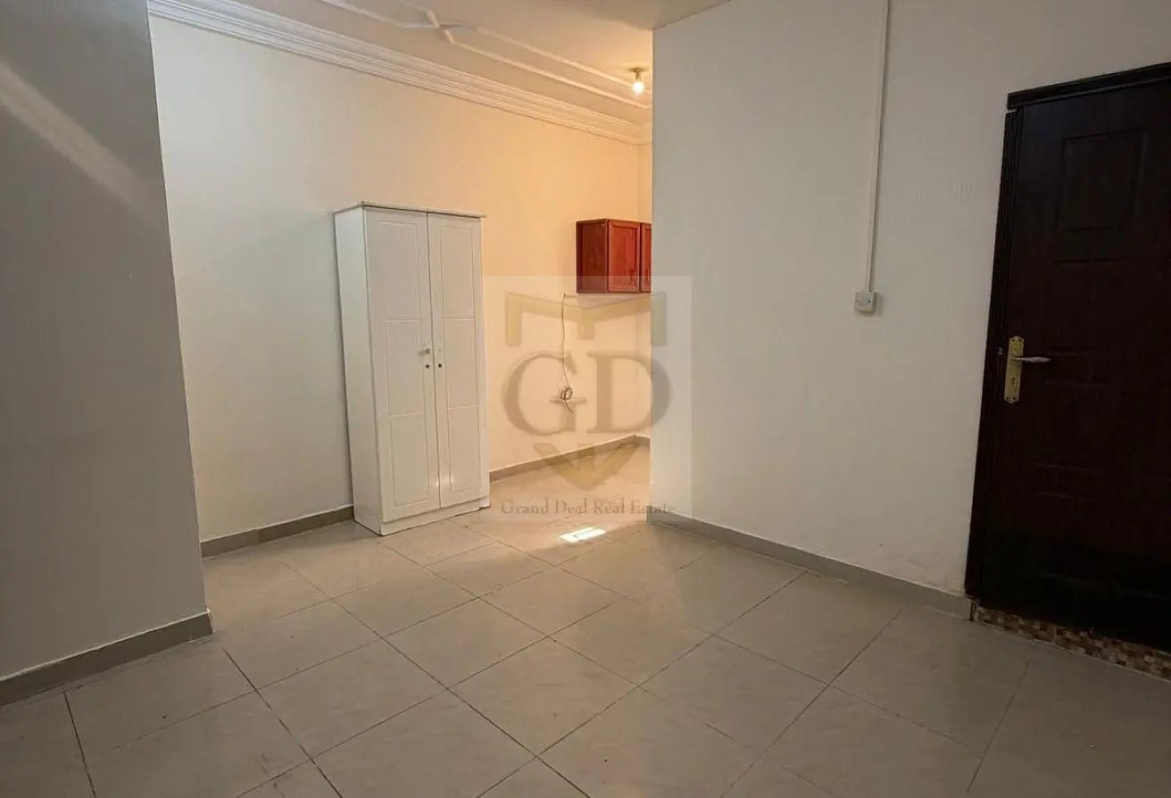 63864118 - Property Main Image
