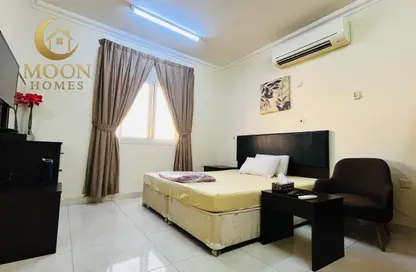 Apartment - 1 Bathroom for rent in Umm Ghwailina Comm - Umm Ghuwalina - Umm Ghuwailina - Doha