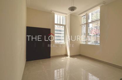 Apartment - 2 Bedrooms - 3 Bathrooms for rent in Marina Residence 16 - Marina District - Lusail
