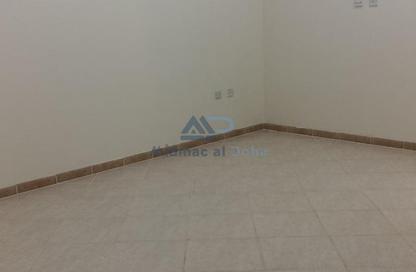 Apartment - 3 Bedrooms - 2 Bathrooms for rent in Al Muntazah - Doha
