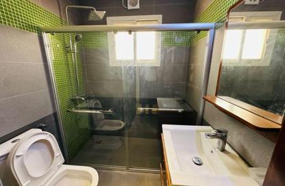 Apartment - 2 Bedrooms - 2 Bathrooms for rent in Umm Ghuwalina - Umm Ghuwailina - Doha