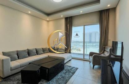 Apartment - 2 Bedrooms - 3 Bathrooms for rent in City Avenue Building C - City Avenue - Al Erkyah City - Lusail