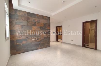 Apartment - 2 Bedrooms - 2 Bathrooms for rent in Doha Al Jadeed - Doha