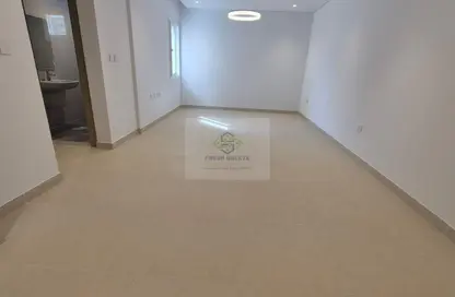 Apartment - 2 Bedrooms - 3 Bathrooms for rent in Corniche Road - Corniche Road - Doha