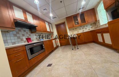 Apartment - 3 Bedrooms - 5 Bathrooms for rent in Porto Arabia - The Pearl Island - Doha