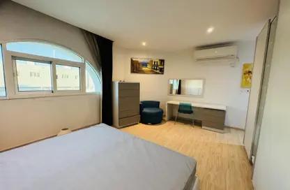 Apartment - 1 Bedroom - 1 Bathroom for rent in Souk Al gharaffa - Al Gharrafa - Doha