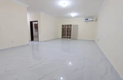 Apartment - 2 Bedrooms - 2 Bathrooms for rent in Al Mansoura - Al Mansoura - Doha