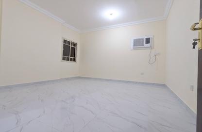 Apartment - 2 Bedrooms - 2 Bathrooms for rent in Al Mansoura - Al Mansoura - Doha