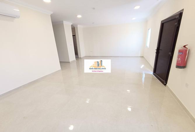 1012000 - Property Image 3