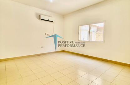 Apartment - 2 Bedrooms - 1 Bathroom for rent in Al Wakra - Al Wakra - Al Wakrah - Al Wakra Apartment - 2 Bedrooms - 1 Bathroom for rent in Al Wakra - Al Wakra - Al Wakrah - Al Wakra