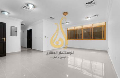 شقة - 2 غرف نوم - 3 حمامات للايجار في السد - السد - الدوحة
