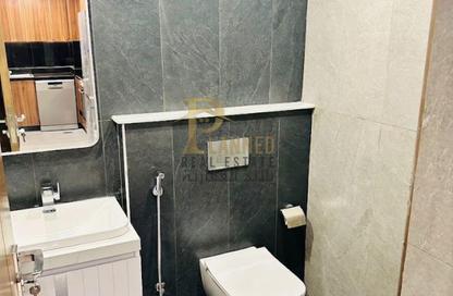 Apartment - 1 - 2 for rent in Lusail Marina Heights - Marina District - Lusail
