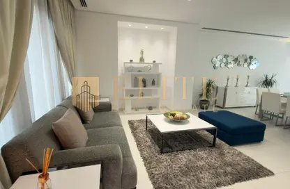 مجمع سكني - 5 غرف نوم - 6 حمامات للايجار في مجمع المانع هيلز - أسباير زون - الوعب - الدوحة