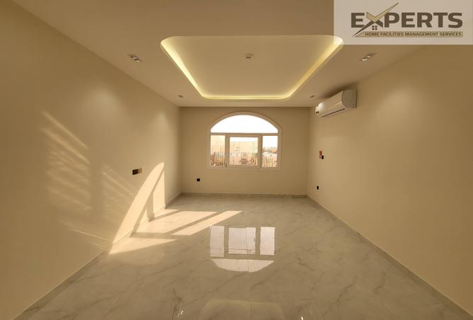 1013869 - Property Image 2