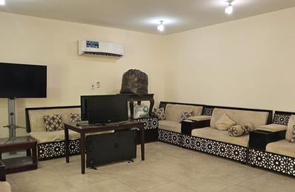 Villa - 5 - 5 for rent in Down Town - Down Town - Al Khor
