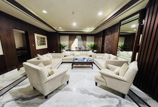 1002732 - Property Image 3