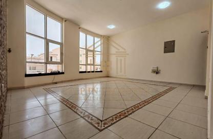 Apartment - 3 Bedrooms - 2 Bathrooms for rent in Madinat Khalifa Building 58 - Madinat Khalifa South - Madinat Khalifa - Doha Apartment - 3 Bedrooms - 2 Bathrooms for rent in Madinat Khalifa Building 58 - Madinat Khalifa South - Madinat Khalifa - Doha