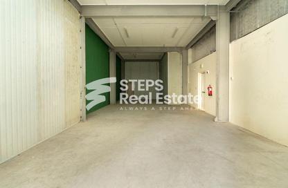Warehouse - Studio - 1 Bathroom for rent in East Industrial Street - Birkat Al Awamer - Al Wakra
