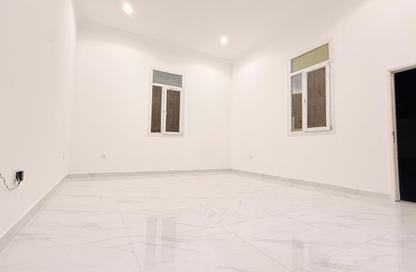 Apartment - Studio - 1 Bathroom for rent in Umm Al Seneem Street - Ain Khaled - Doha Apartment - Studio - 1 Bathroom for rent in Umm Al Seneem Street - Ain Khaled - Doha
