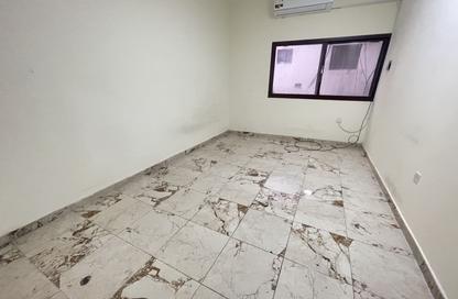 Apartment - 3 Bedrooms - 2 Bathrooms for rent in Fereej Bin Mahmoud North - Fereej Bin Mahmoud - Doha