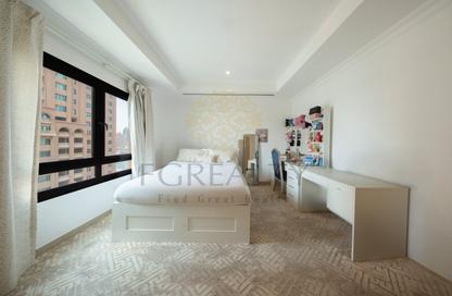 Apartment - 3 - 4 for sale in West Porto Drive - Porto Arabia - The Pearl Island - Doha