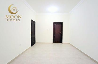 Apartment - 1 Bedroom - 2 Bathrooms for rent in Old Al Ghanim - Al Ghanim - Doha