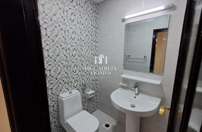 Villa - 3 Bedrooms - 5 Bathrooms for rent in Wadi Al Markh - Muraikh - AlMuraikh - Doha