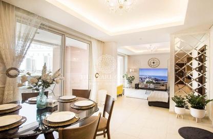 Apartment - 1 Bedroom - 2 Bathrooms for sale in Viva West - Viva Bahriyah - The Pearl Island - Doha