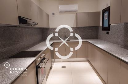 Apartment - 3 Bedrooms - 3 Bathrooms for rent in Umm Ghwailina Comm - Umm Ghuwalina - Umm Ghuwailina - Doha Apartment - 3 Bedrooms - 3 Bathrooms for rent in Umm Ghwailina Comm - Umm Ghuwalina - Umm Ghuwailina - Doha