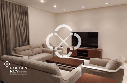 Apartment - 3 Bedrooms - 3 Bathrooms for rent in Umm Ghwailina Comm - Umm Ghuwalina - Umm Ghuwailina - Doha
