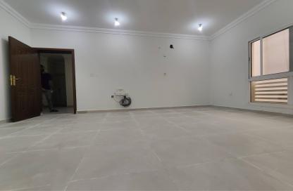 Apartment - 2 Bedrooms - 2 Bathrooms for rent in Izghawa - Izghawa - Doha