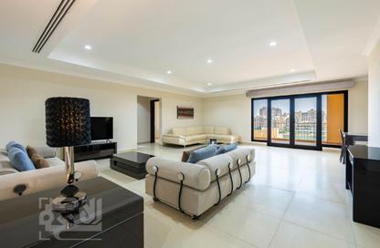 Apartment - 2 Bedrooms - 3 Bathrooms for rent in Regency Pearl 1 - Regency Pearl 1 - The Pearl Island - Doha