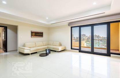 Apartment - 2 Bedrooms - 3 Bathrooms for rent in Regency Pearl 1 - Regency Pearl 1 - The Pearl Island - Doha