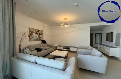 Penthouse - 3 Bedrooms - 4 Bathrooms for rent in Floresta Gardens - Floresta Gardens - The Pearl Island - Doha