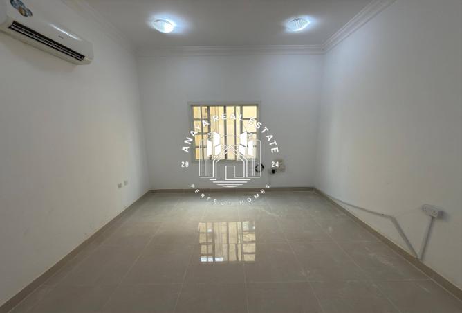 1012463 - Property Image 3