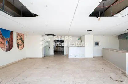 Shop - Studio - 1 Bathroom for rent in Al Nasr Street - Al Nasr - Doha
