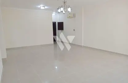 Apartment - 3 Bedrooms - 4 Bathrooms for rent in Anas Street - Fereej Bin Mahmoud North - Fereej Bin Mahmoud - Doha