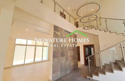 Villa - 4 Bedrooms - 5 Bathrooms for rent in Umm Al Seneem Street - Ain Khaled - Doha