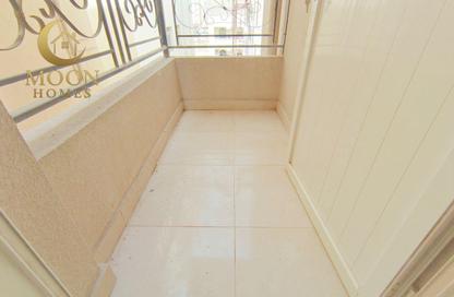 Apartment - 2 Bedrooms - 1 Bathroom for rent in Umm Ghuwailina 4 - Umm Ghuwailina - Doha