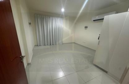 Apartment - 1 Bedroom - 2 Bathrooms for rent in Al Sadd Tourist Apartments - Al Sadd - Doha