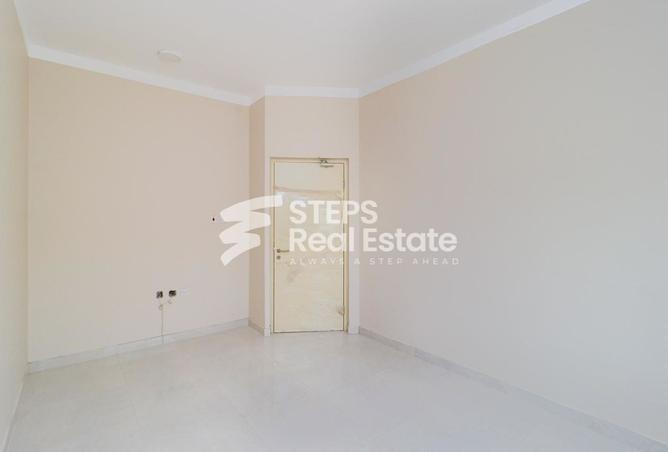 61004086 - Property Image 3