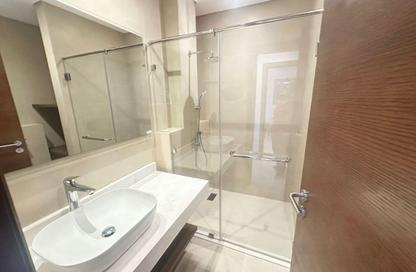 Apartment - 2 Bedrooms - 3 Bathrooms for rent in Lusail Marina Heights - Marina District - Lusail