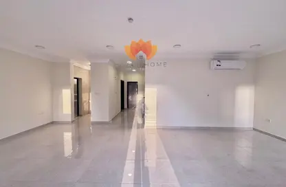 Apartment - 6 Bedrooms - 6 Bathrooms for rent in Al Kheesa - Al Kheesa - Umm Salal Mohammed