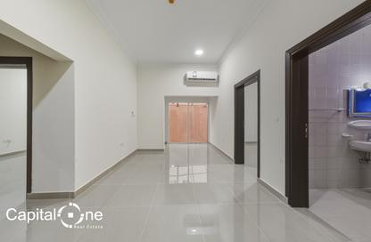Apartment - 3 Bedrooms - 2 Bathrooms for rent in Bin Omran 35 - Fereej Bin Omran - Doha Apartment - 3 Bedrooms - 2 Bathrooms for rent in Bin Omran 35 - Fereej Bin Omran - Doha