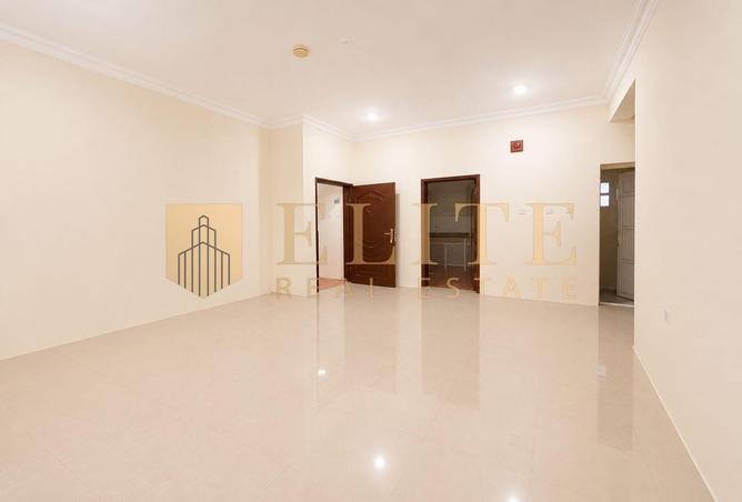 57254206 - Property Image 2