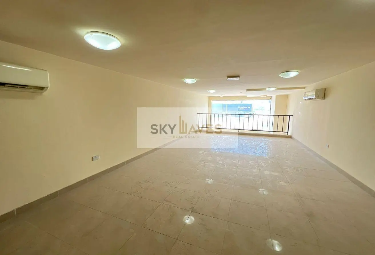 55227102 - Property Main Image