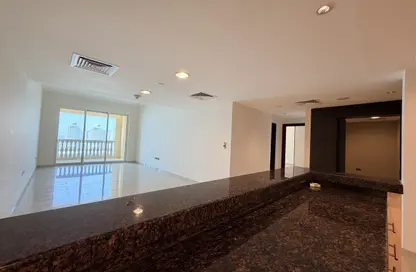 Apartment - 2 Bedrooms - 2 Bathrooms for rent in Viva West - Viva Bahriyah - The Pearl Island - Doha