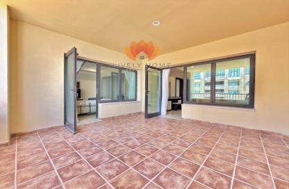 Apartment - 1 Bedroom - 2 Bathrooms for rent in East Porto Drive - Porto Arabia - The Pearl Island - Doha
