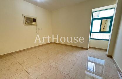 Apartment - 3 Bedrooms - 3 Bathrooms for rent in Doha Al Jadeed - Doha